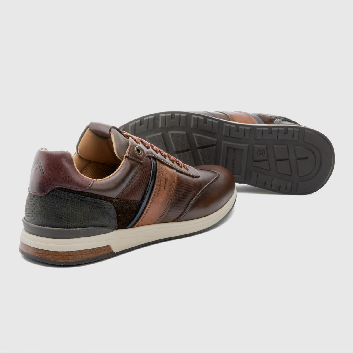 AMBITIOUS Ssneakers uomo in pelle SLOW 14050 - Musto Calzature srl