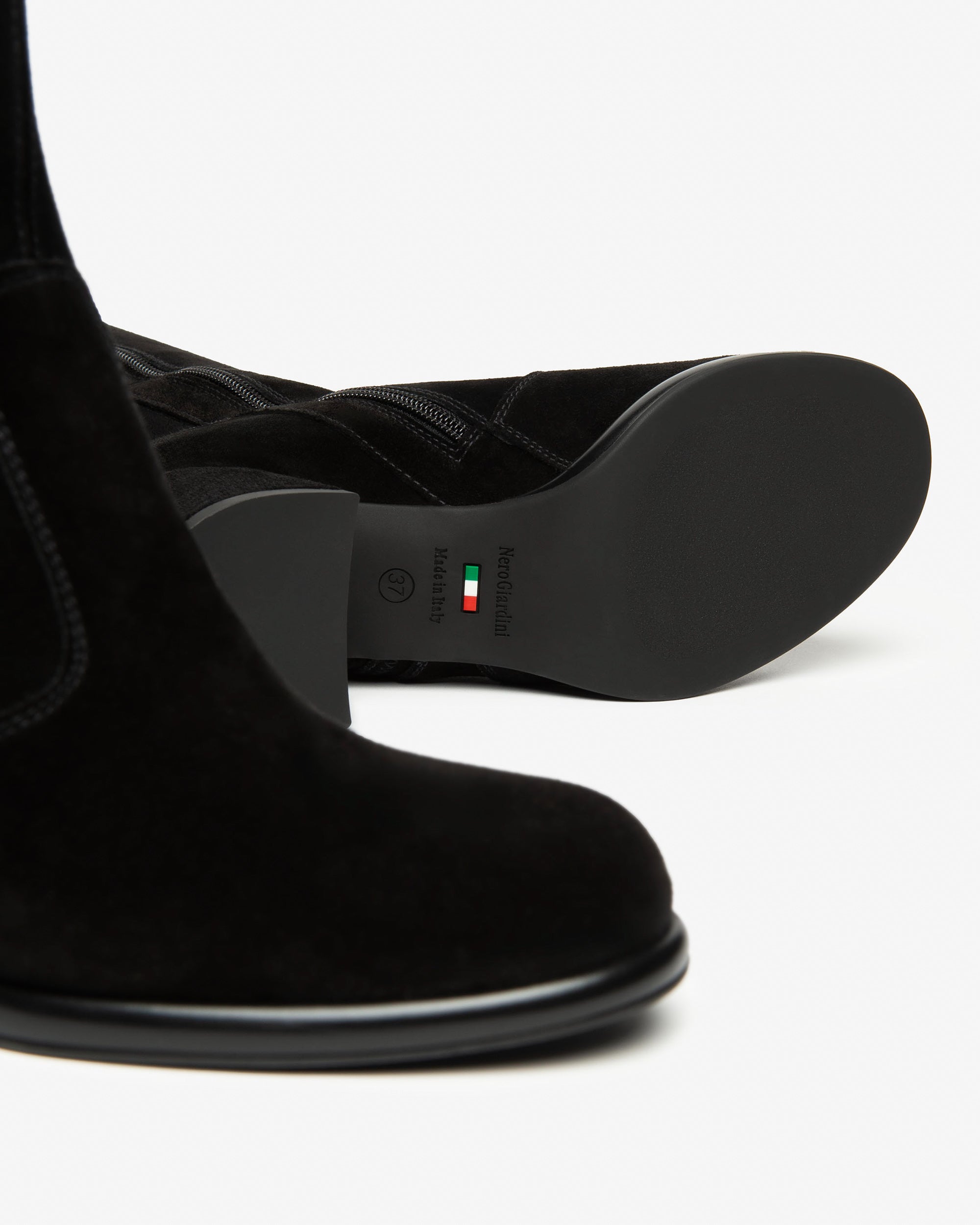 NeroGiardini stivali da donna in pelle scamosciata - Musto Calzature srl