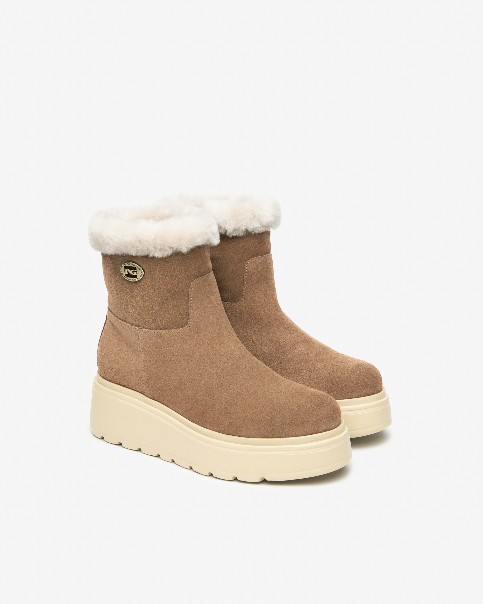 NeroGiardini stivaletti da donna in pelle scamosciata - Musto Calzature srl