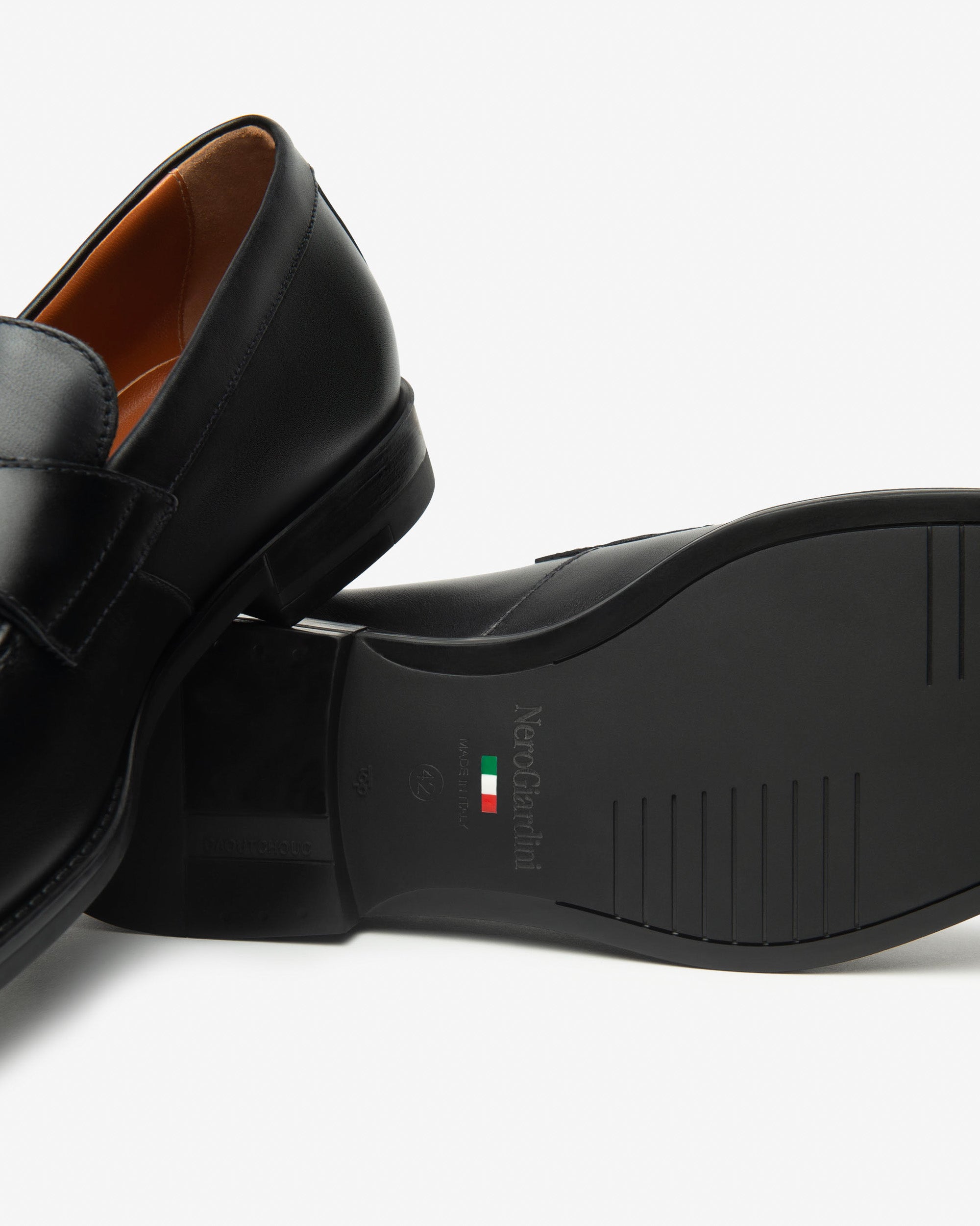 NeroGiardini mocassini da uomo in pelle con fibbia - Musto Calzature srl