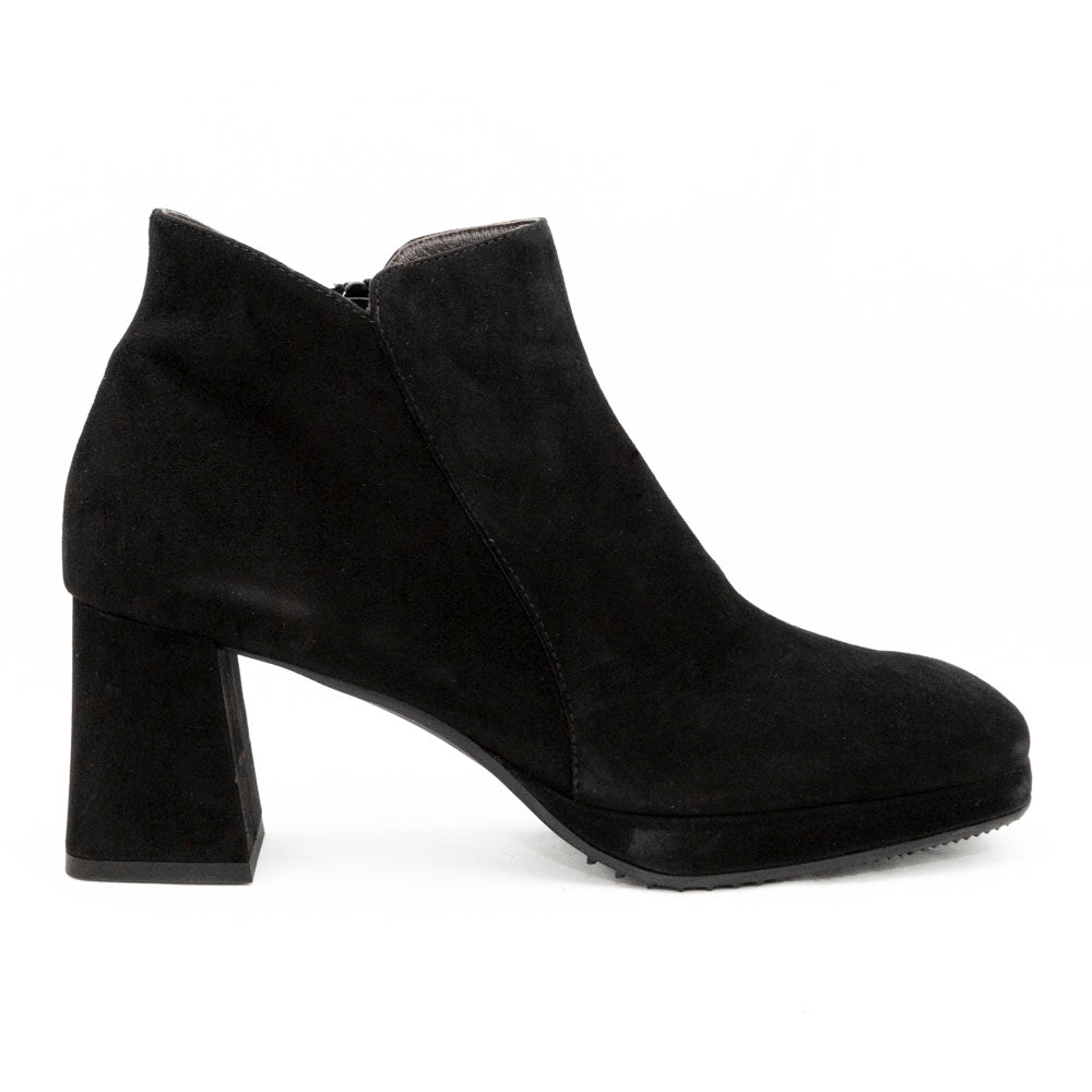 BRUNATE Stivaletti Camoscio 68231 - Musto Calzature srl