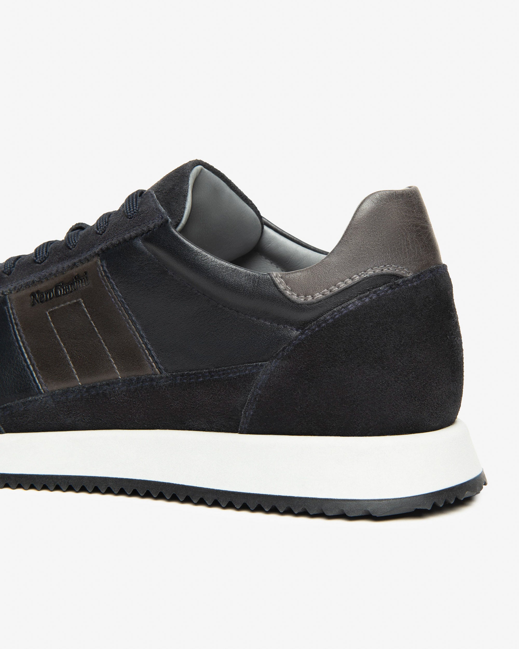 NeroGiardini sneakers da uomo in pelle e camoscio - Musto Calzature srl