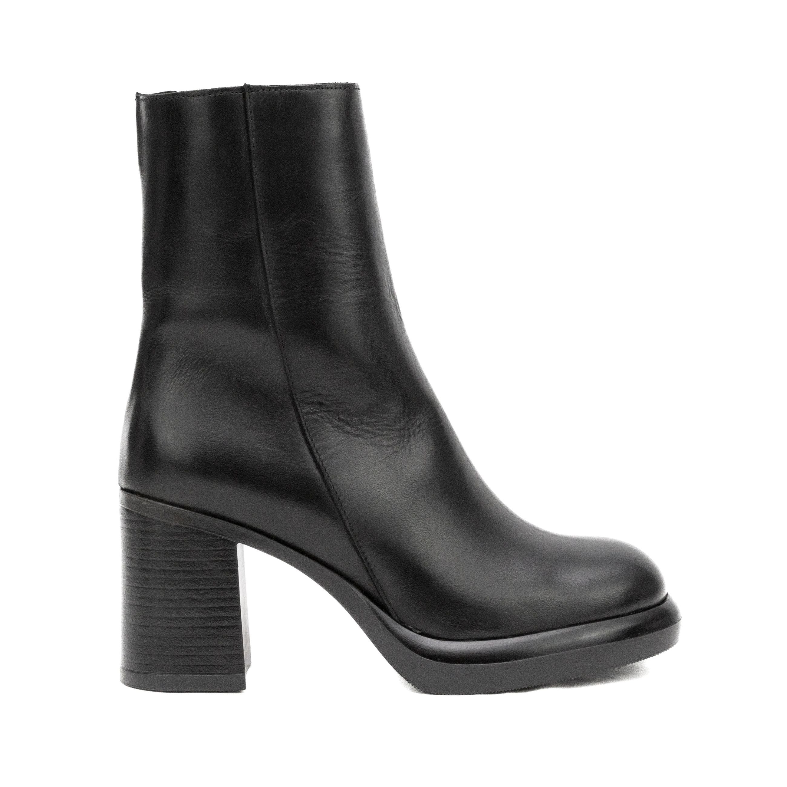 MUSTO Stivaletti VITELLO ANNE TR2024 - Musto Calzature srl