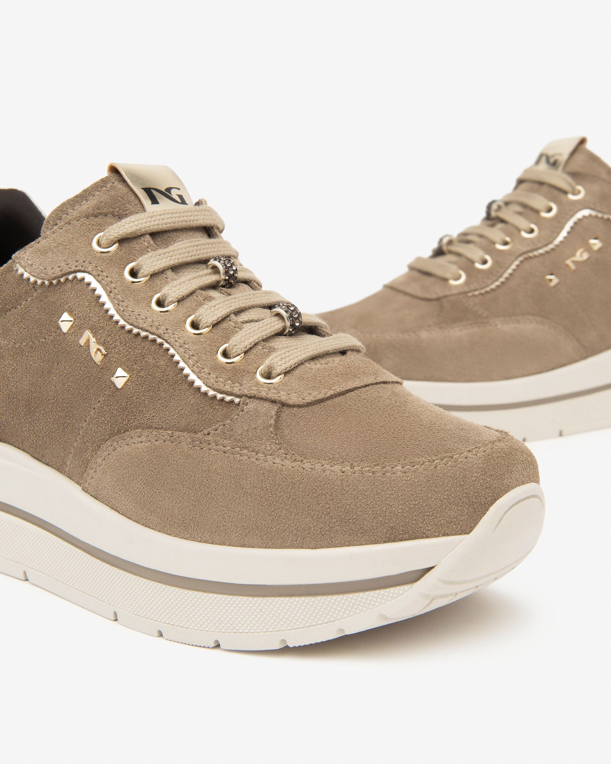 NeroGiardini sneakers da donna in pelle scamosciata con suola alta - Musto Calzature srl