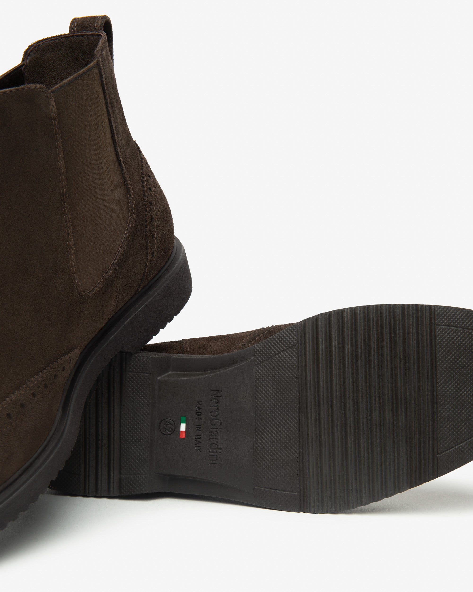 NeroGiardini stivaletti da uomo in pelle scamosciata - Musto Calzature srl