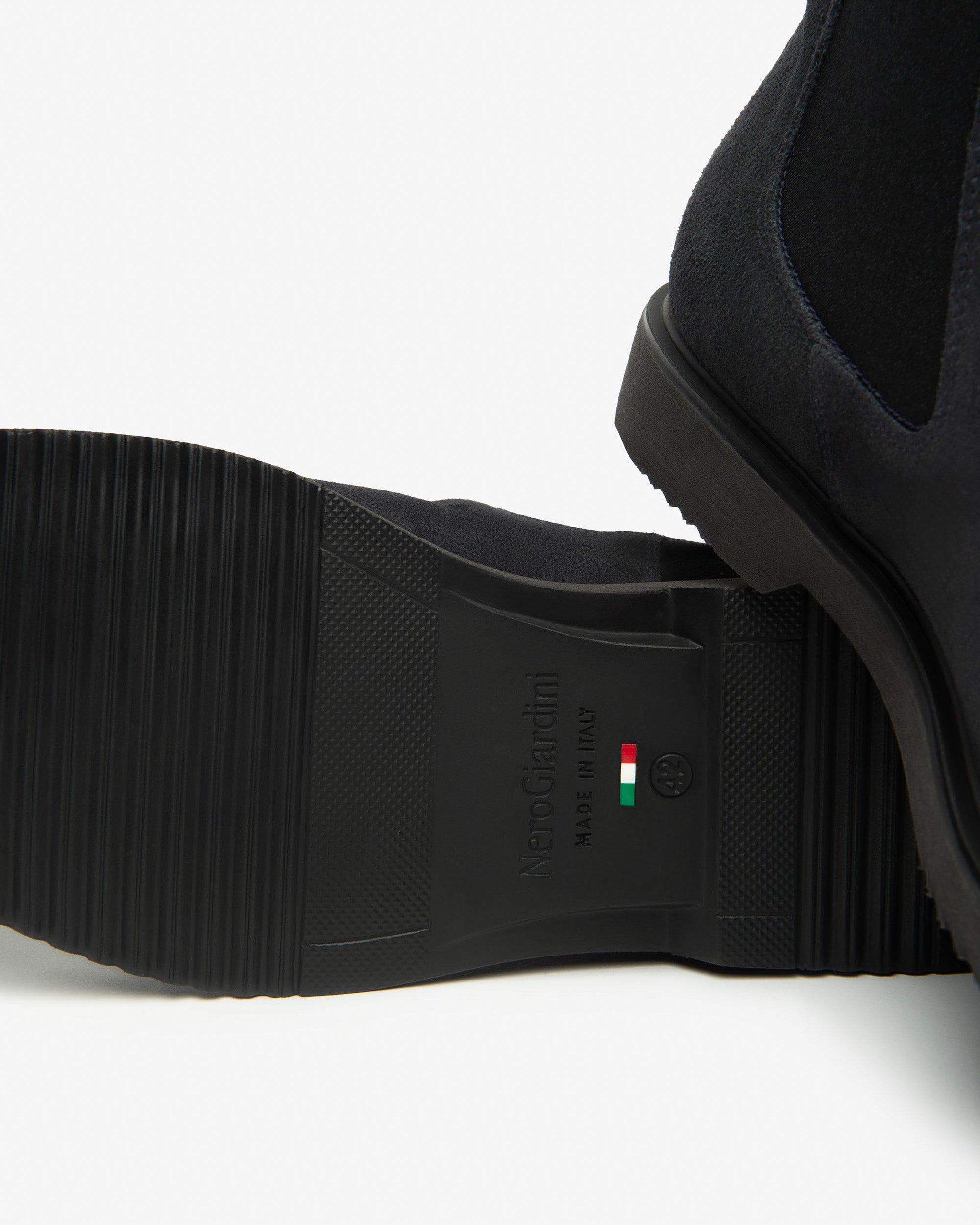 NeroGiardini Stivaletti da uomo in pelle scamosciata - Musto Calzature srl