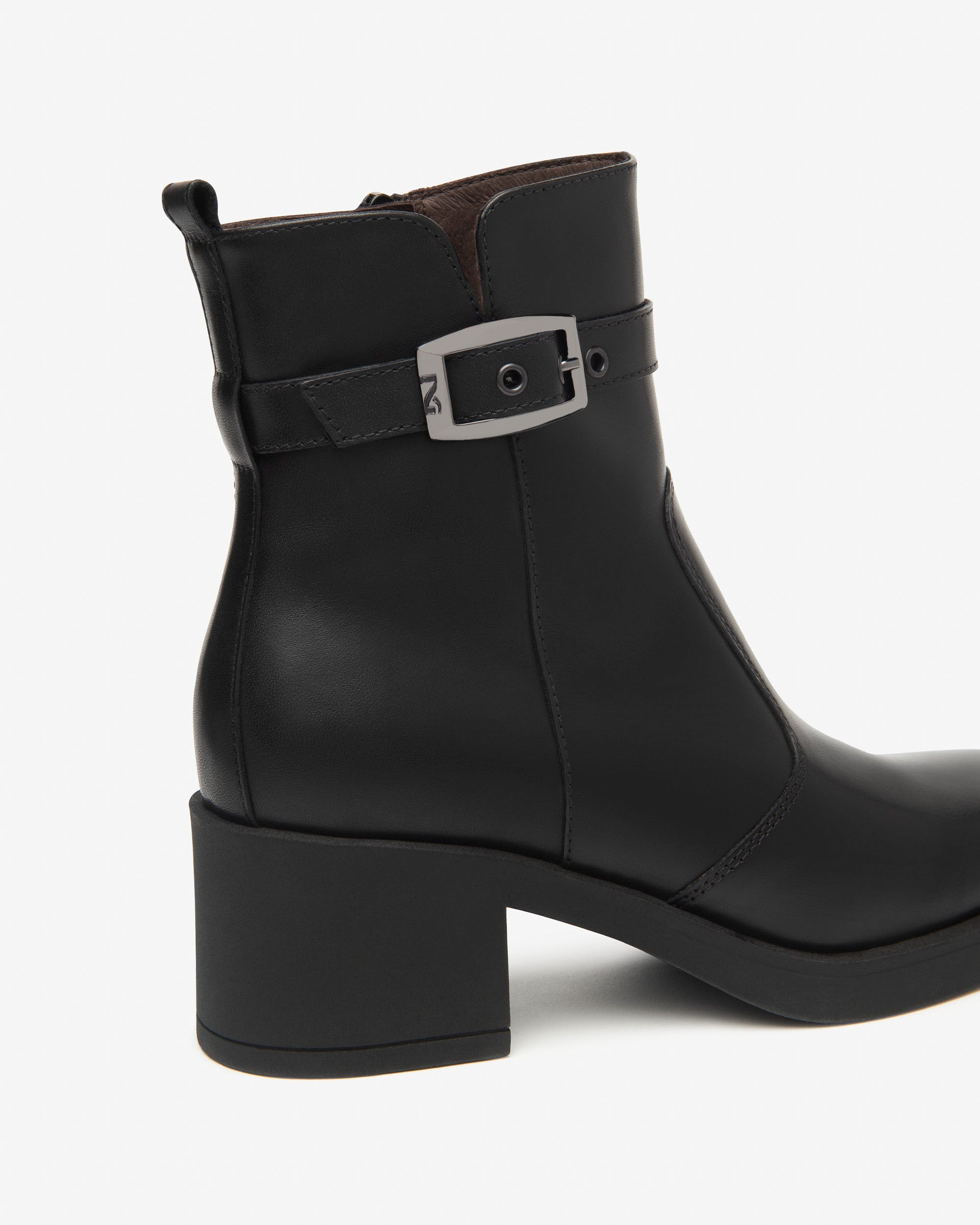 NeroGiardini Stivaletti da donna in pelle - Musto Calzature srl