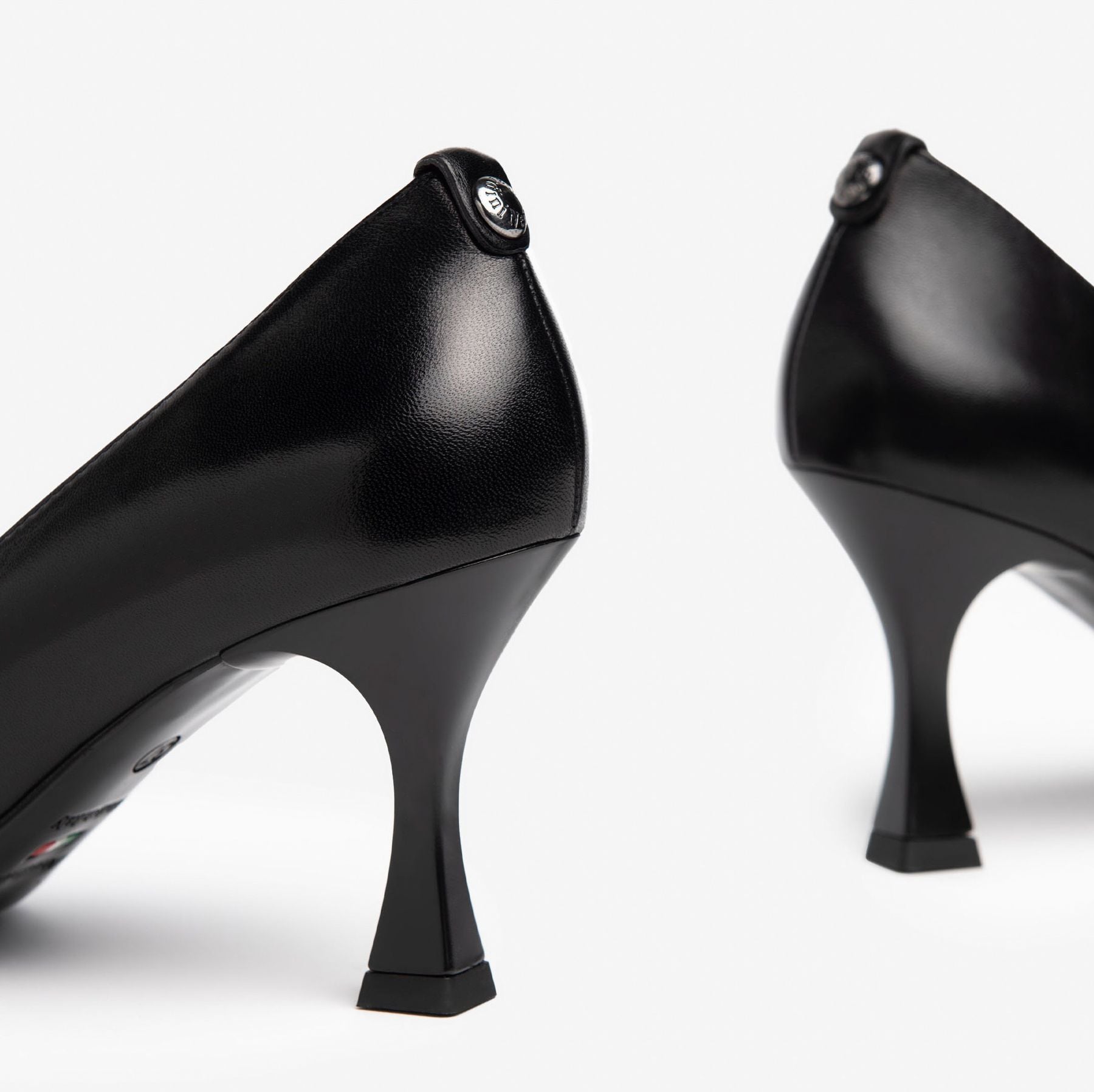 NEROGIARDINI Decolletè tacco basso NAPPA I205584DE - Musto Calzature srl