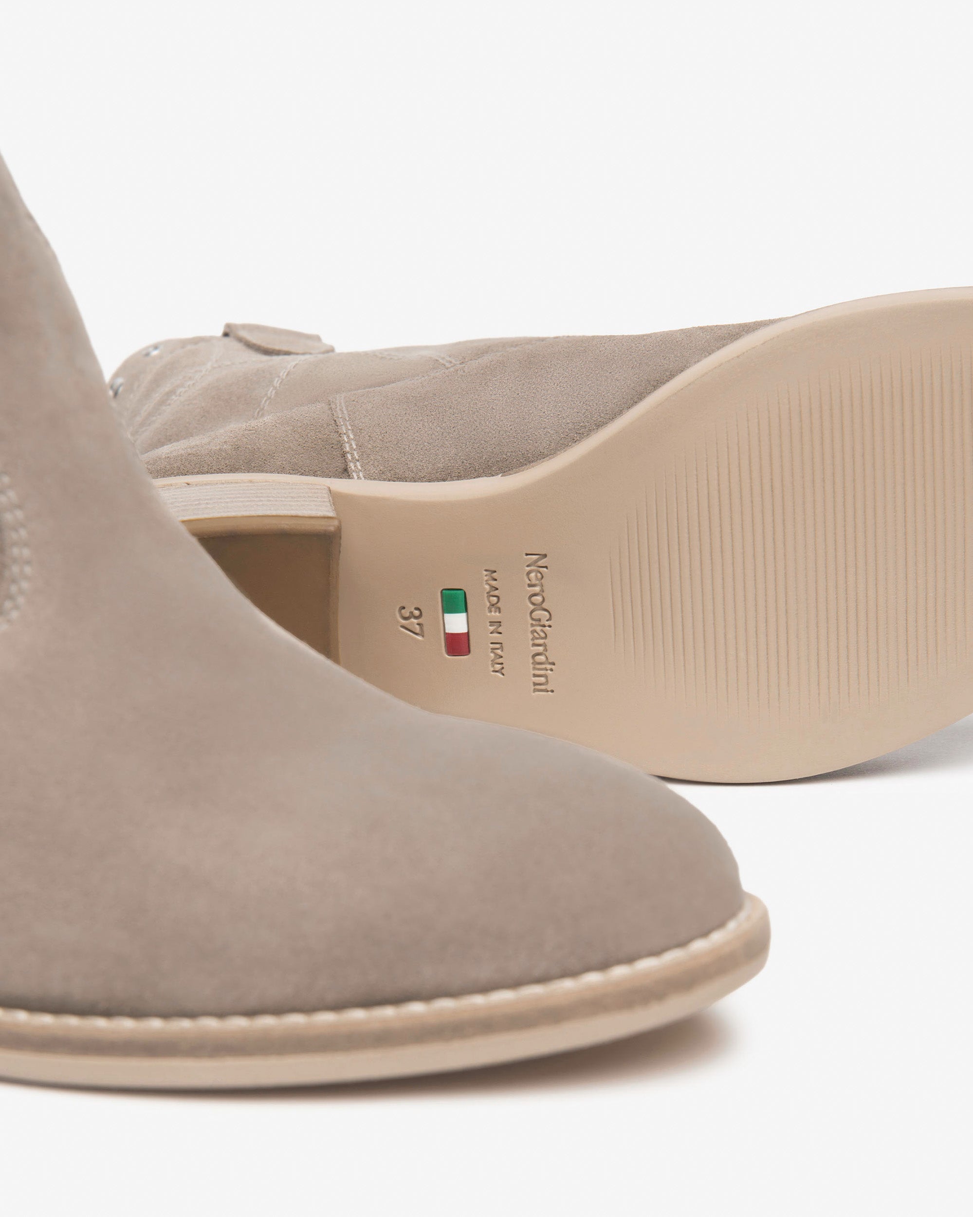 NEROGIARDINI Stivaletti Camoscio E512705D - Musto Calzature srl