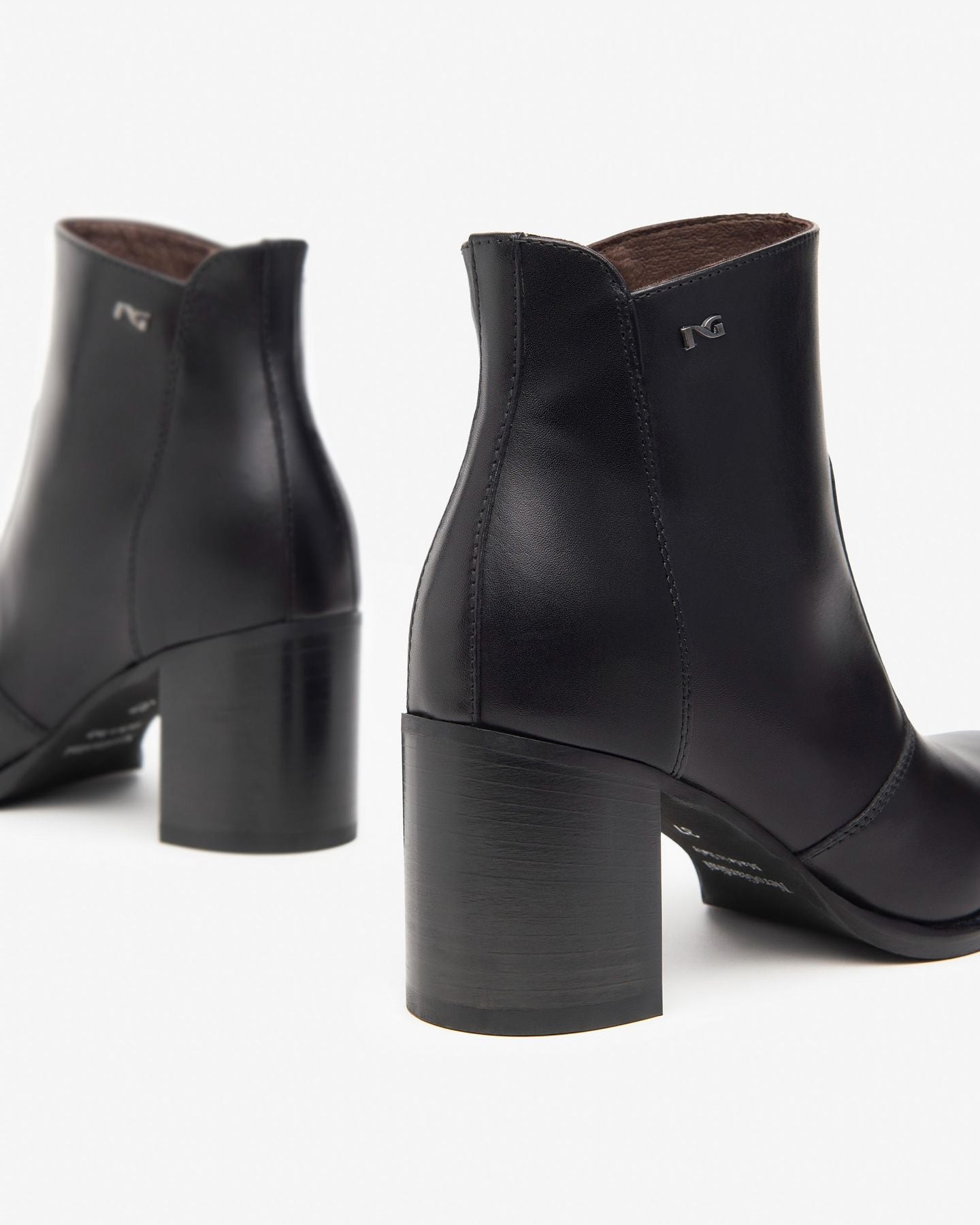 NEROGIARDINI Stivaletti Pelle I410952D - Musto Calzature srl