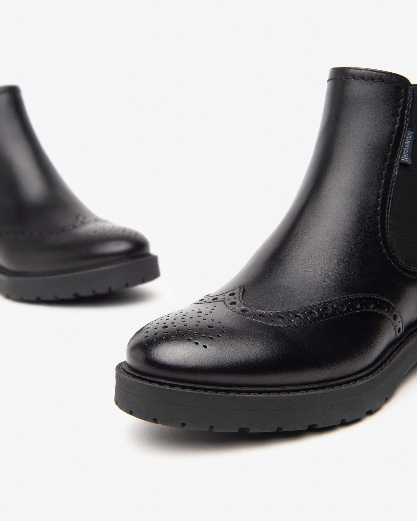 Stivaletti NeroGiardini. L'Eccellenza Made in Italy. I411452D