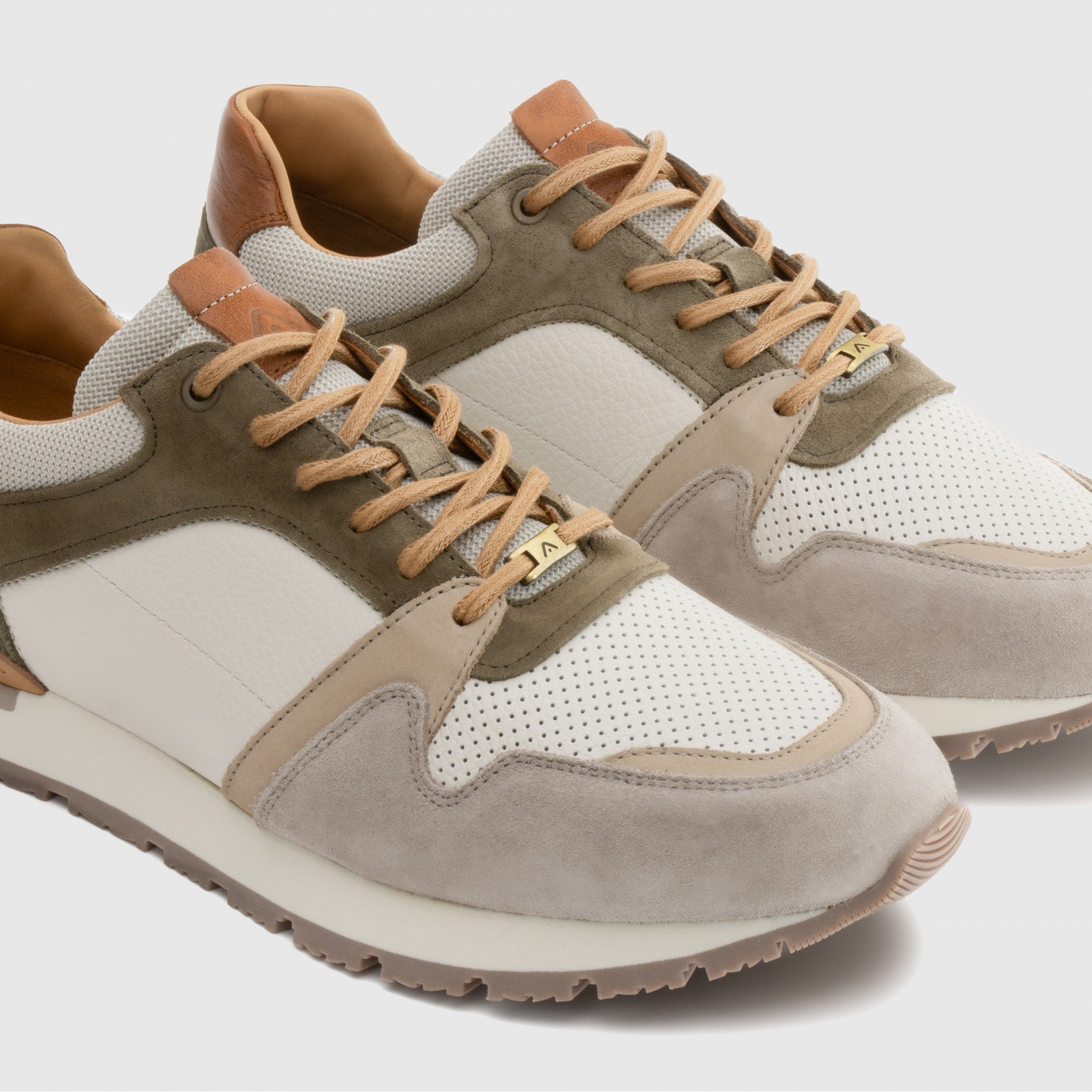AMBITIOUS Sneakers uomo pelle+camoscio VINCE 13905B - Musto Calzature srl