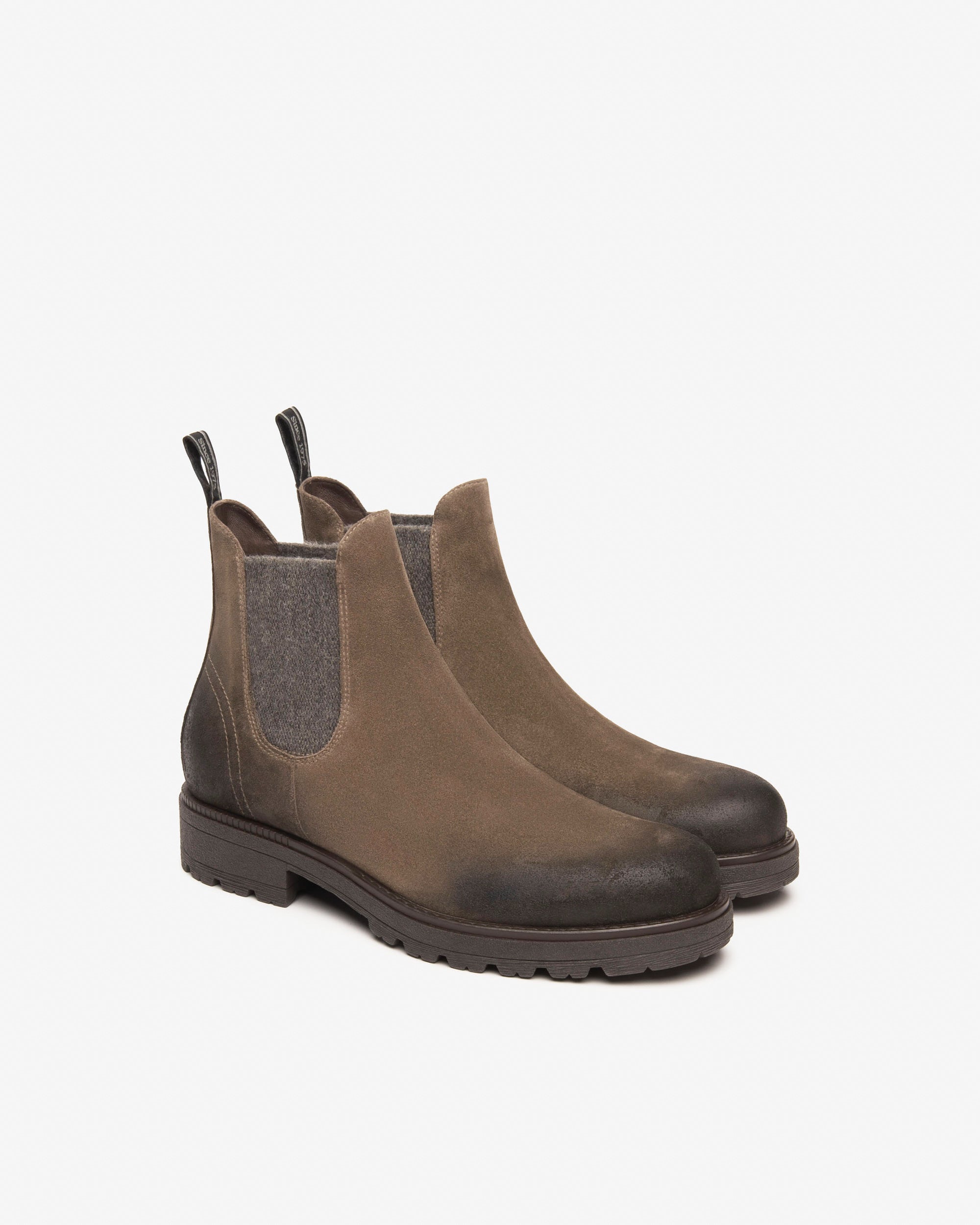 NeroGiardini Stivaletti chelsea da uomo in camoscio - Musto Calzature srl