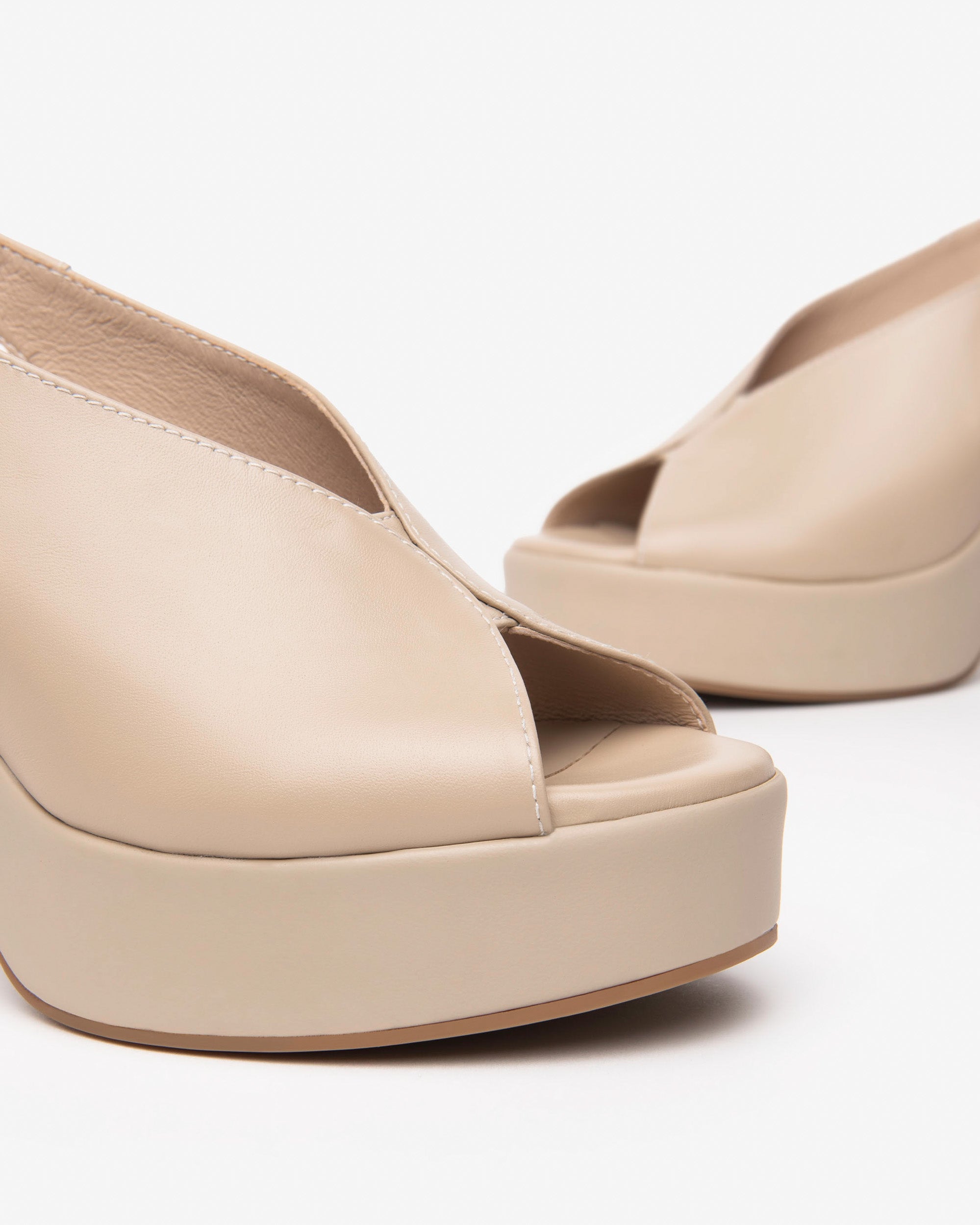 NeroGiardini sandali donna in pelle con tacco alto e plateau - Musto Calzature srl