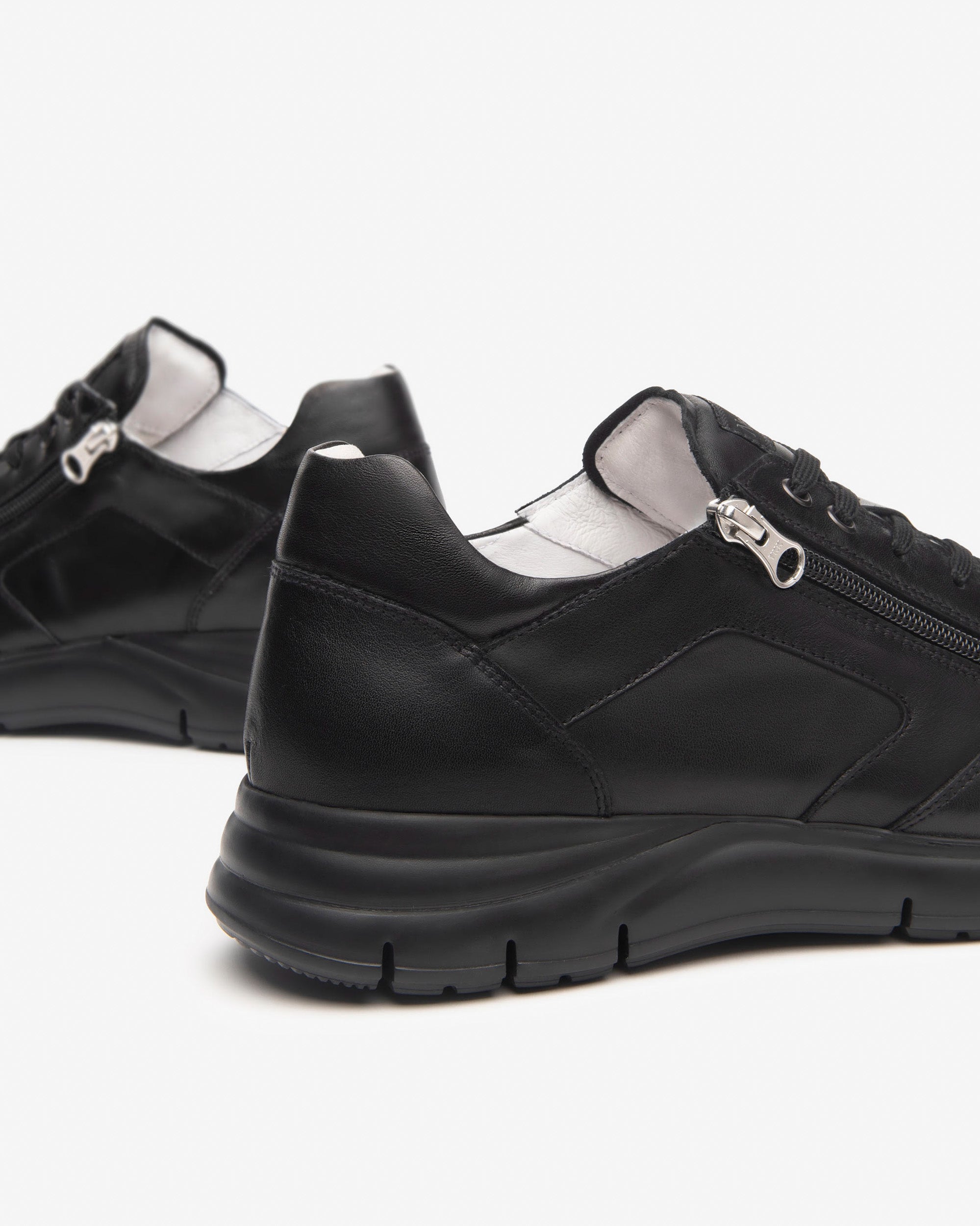 NeroGiardini sneakers da uomo con zip in pelle - Musto Calzature srl