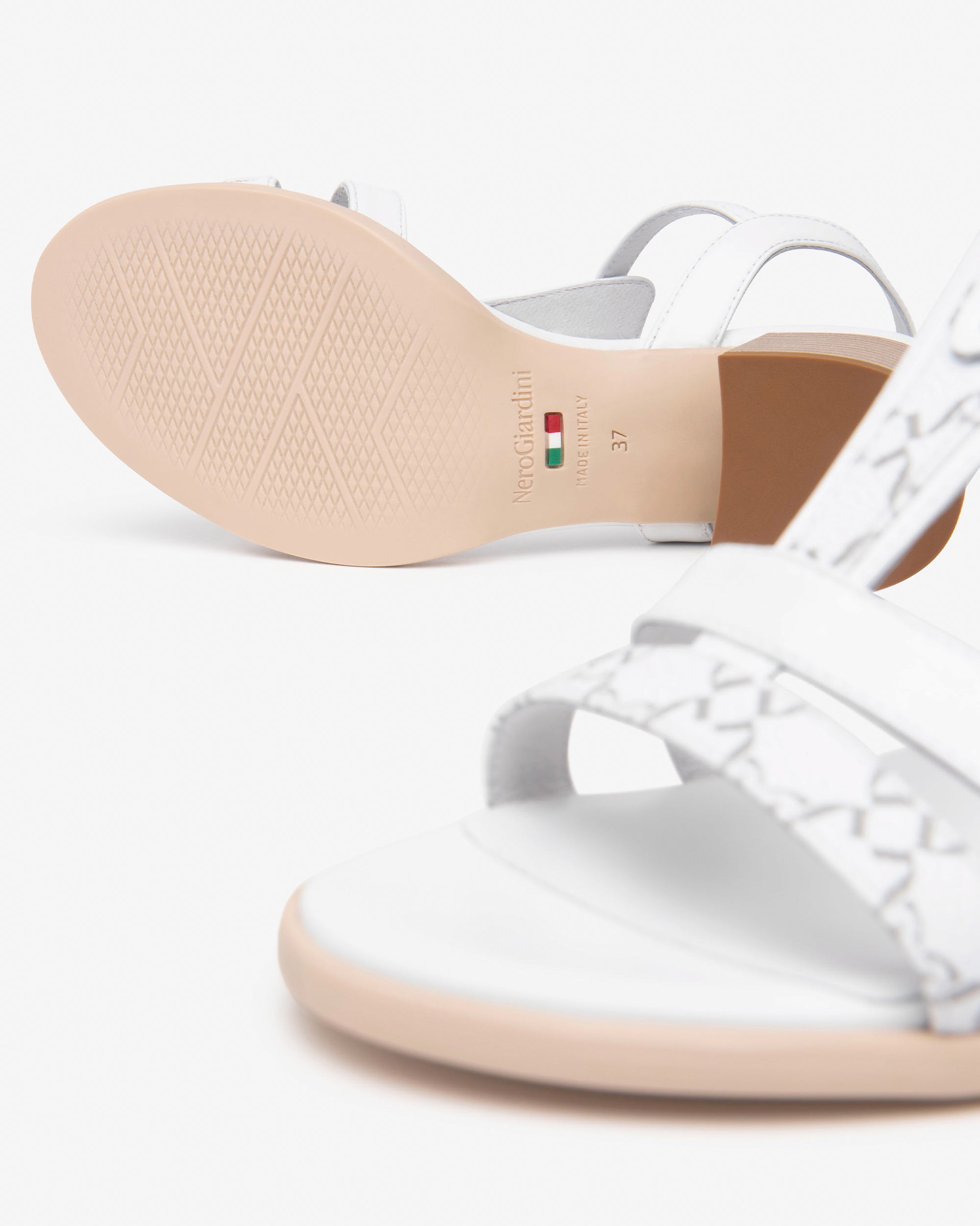 NeroGiardini sandali donna in pelle e materiale tecnico - Musto Calzature srl