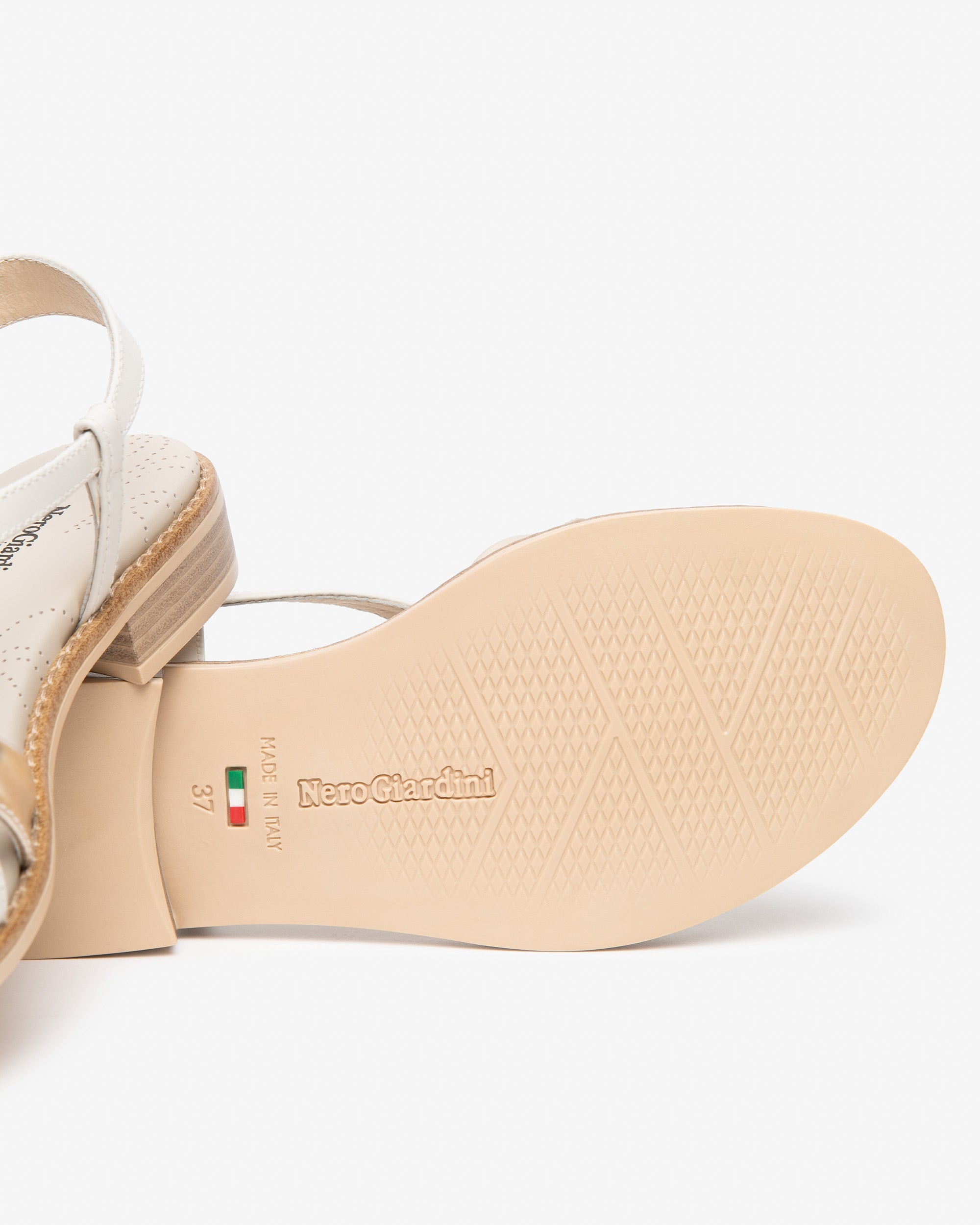 NEROGIARDINI Sandali bassi Pelle E615891D - Musto Calzature srl