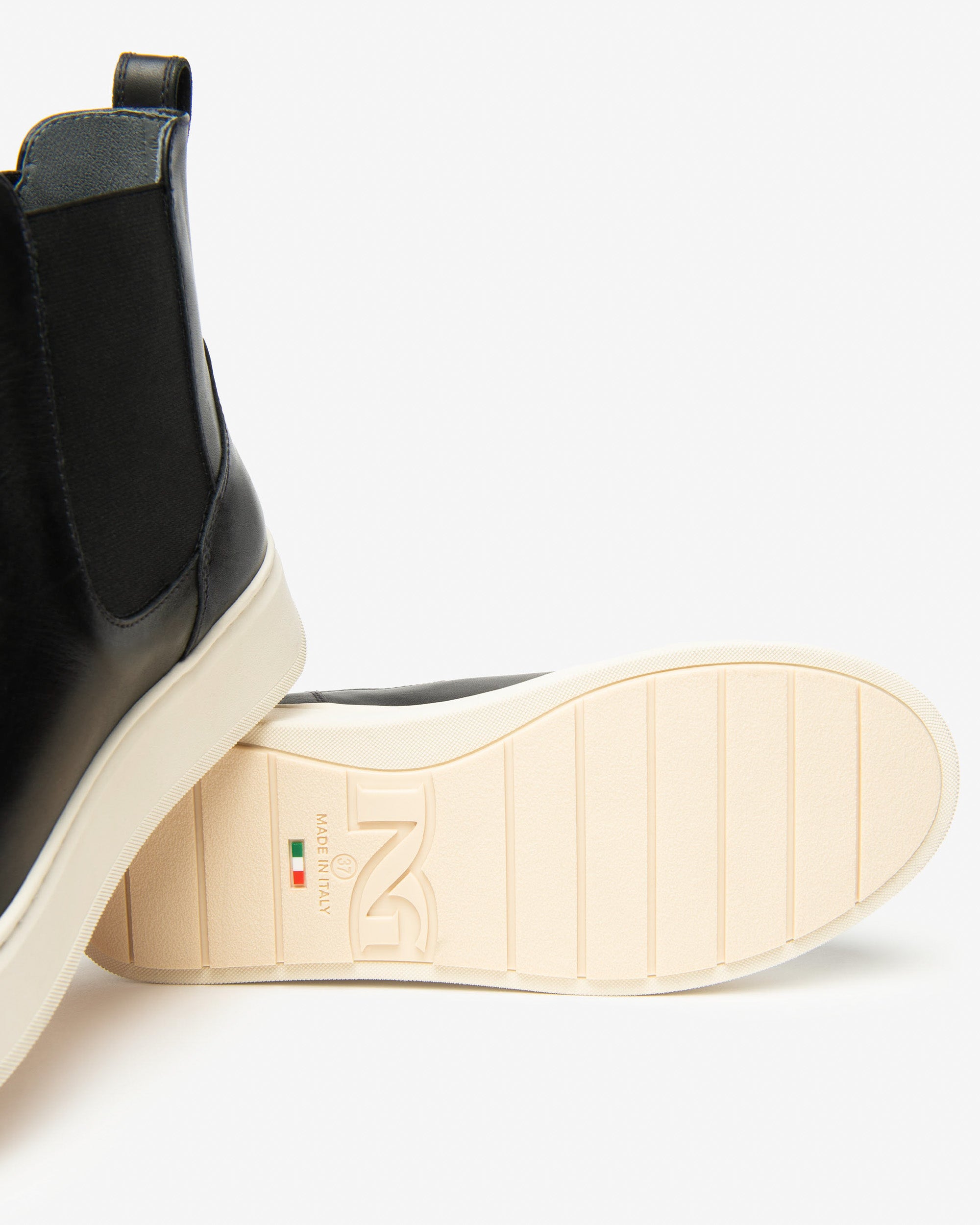 NeroGiardini stivaletti donna in pelle con charms gioiello - Musto Calzature srl