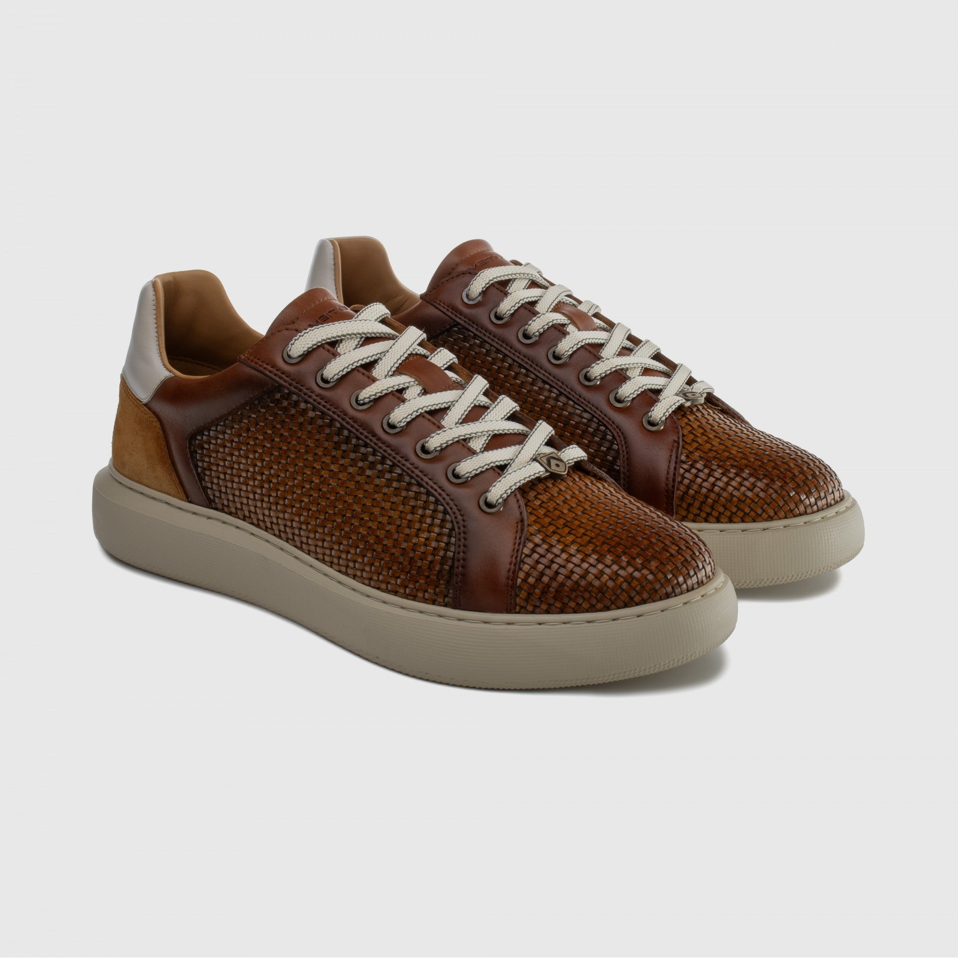 AMBITIOUS sneakers uomo in pelle Eclipse - Musto Calzature srl
