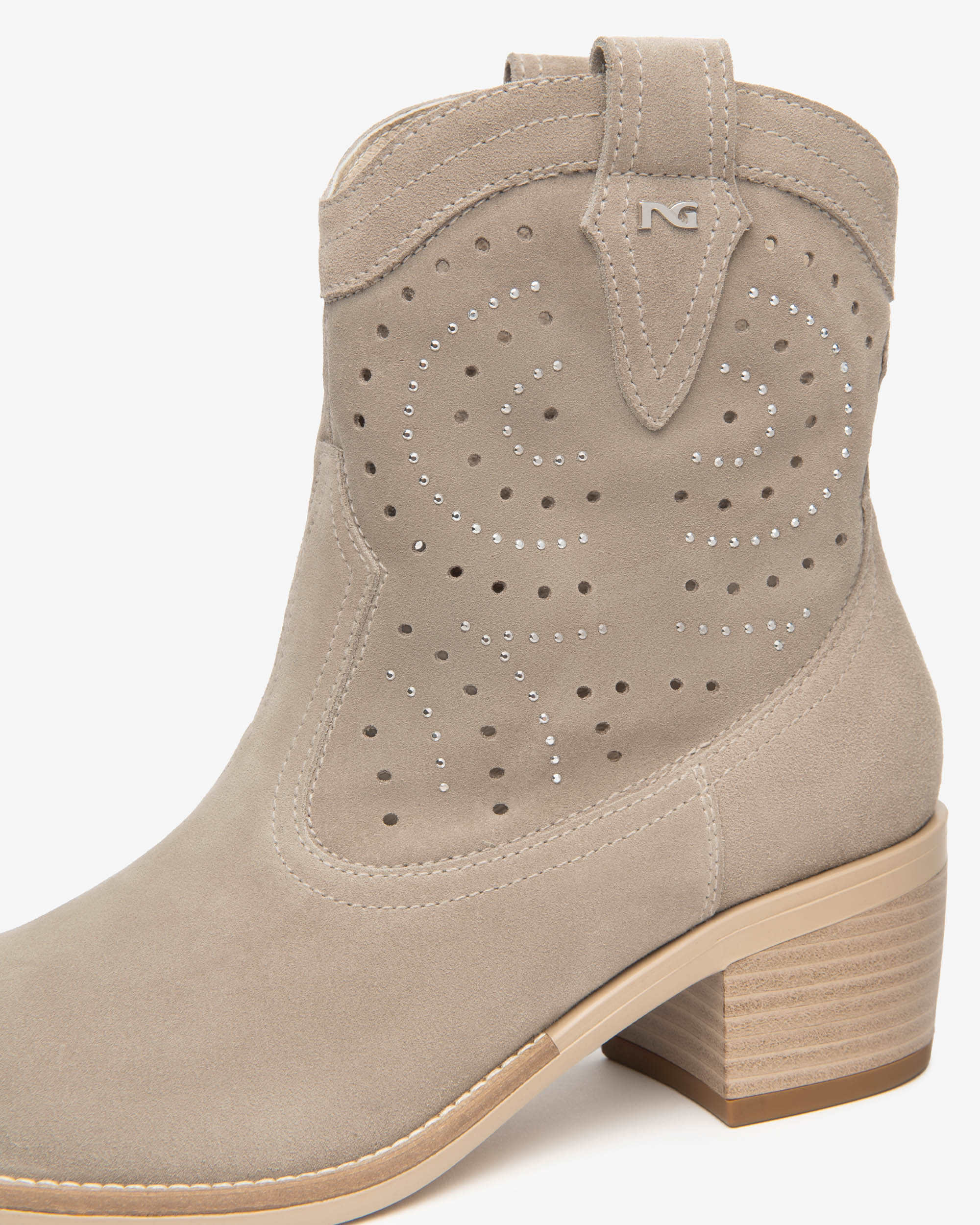 NEROGIARDINI Stivaletti Camoscio E615121D - Musto Calzature srl