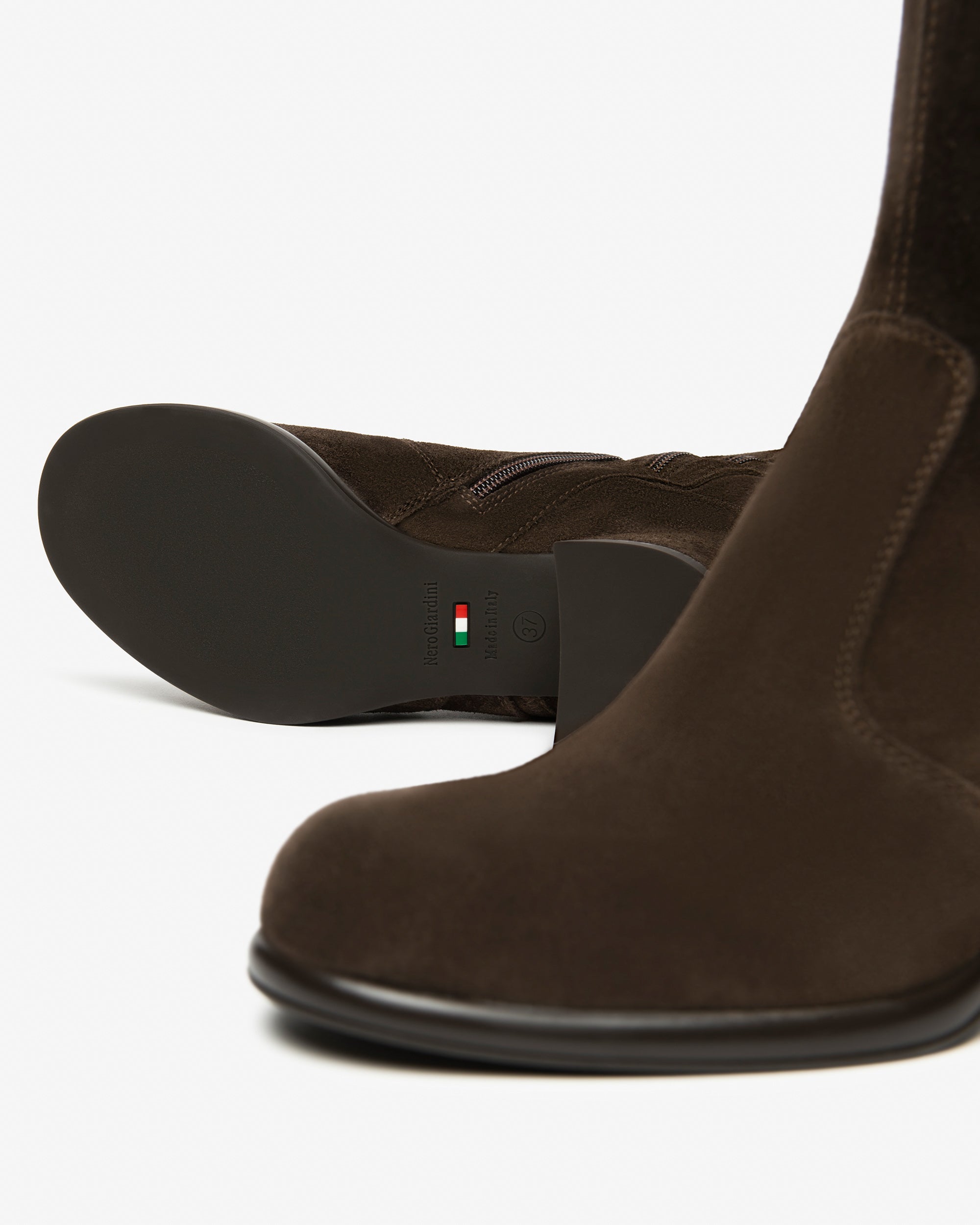 NeroGiardini stivali da donna in pelle scamosciata - Musto Calzature srl