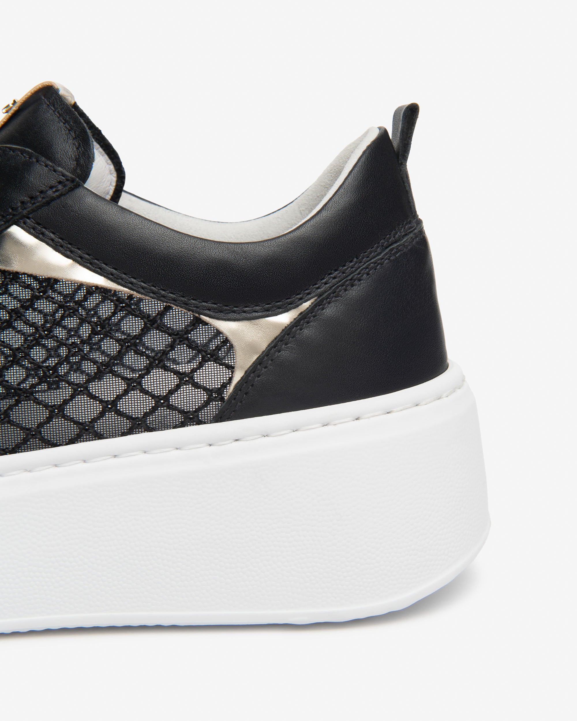 NEROGIARDINI Sneakers pelle e tessuto E615292D - Musto Calzature srl